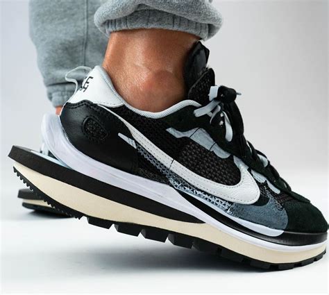 nike sacai waffle on feet